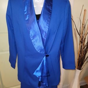 Women's dress suit